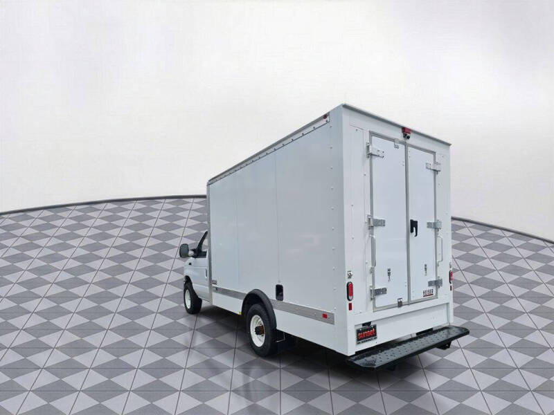 2025 Ford E-Series