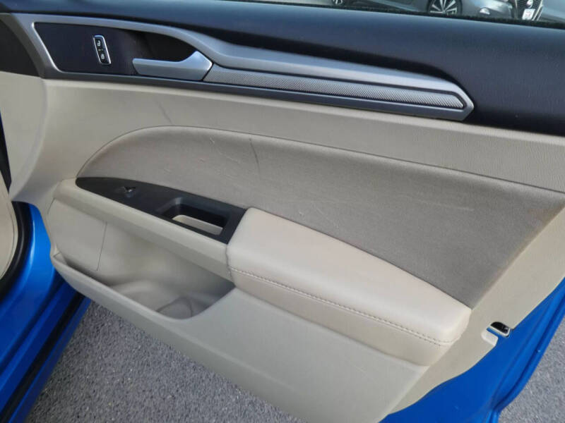 2019 Ford Fusion Hybrid SE