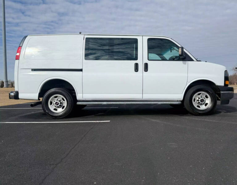 2018 GMC Savana 2500