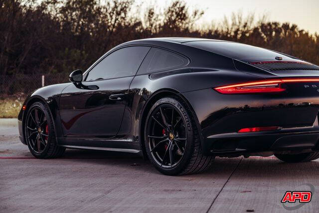 2019 Porsche 911 Carrera 4S