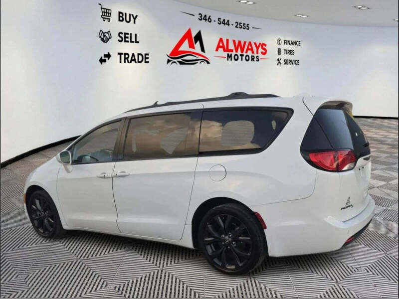 2019 Chrysler Pacifica Touring L Plus