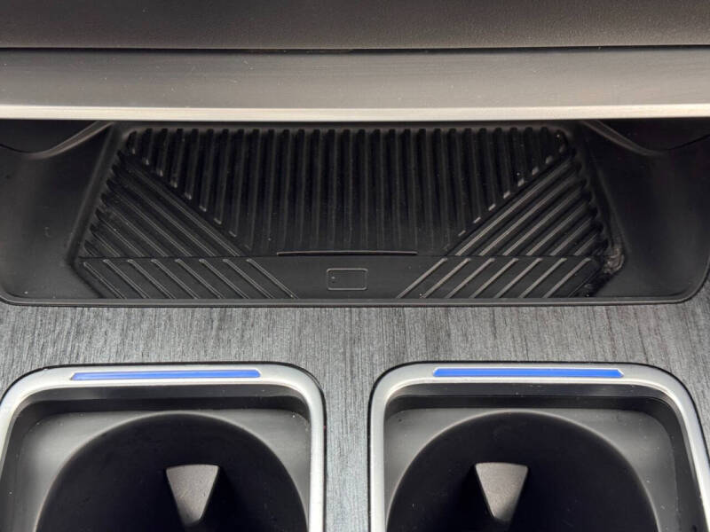 2023 BMW 7 Series 740i