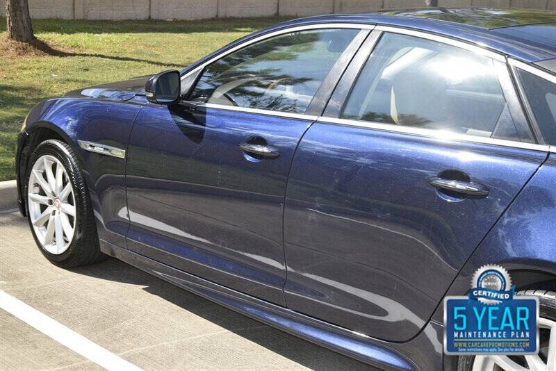 2016 Jaguar XJ R-Sport