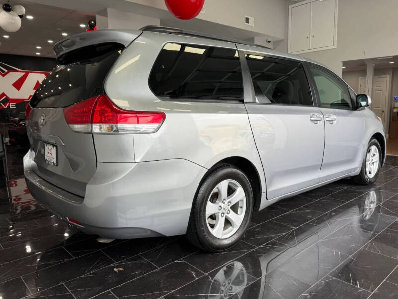 2012 Toyota Sienna