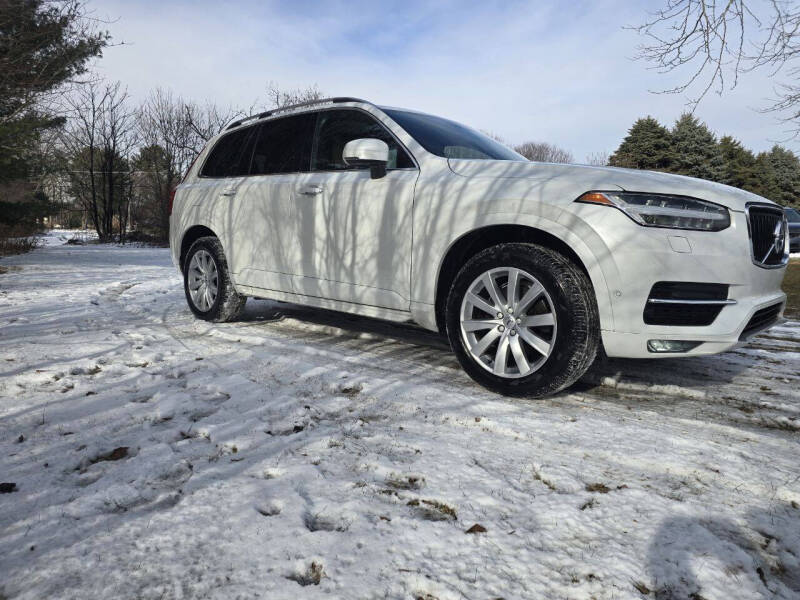 2016 Volvo XC90 T6 Momentum
