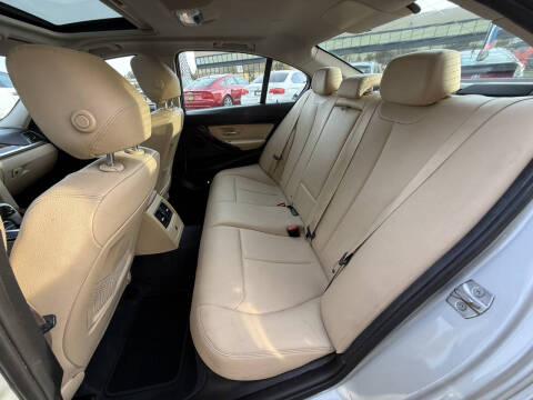 2017 BMW 3 Series 320i