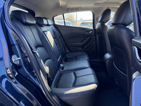 2018 Mazda MAZDA3 Touring