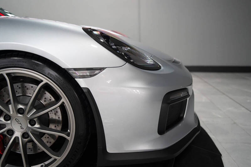 2016 Porsche Cayman GT4