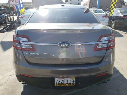 2014 Ford Taurus SE