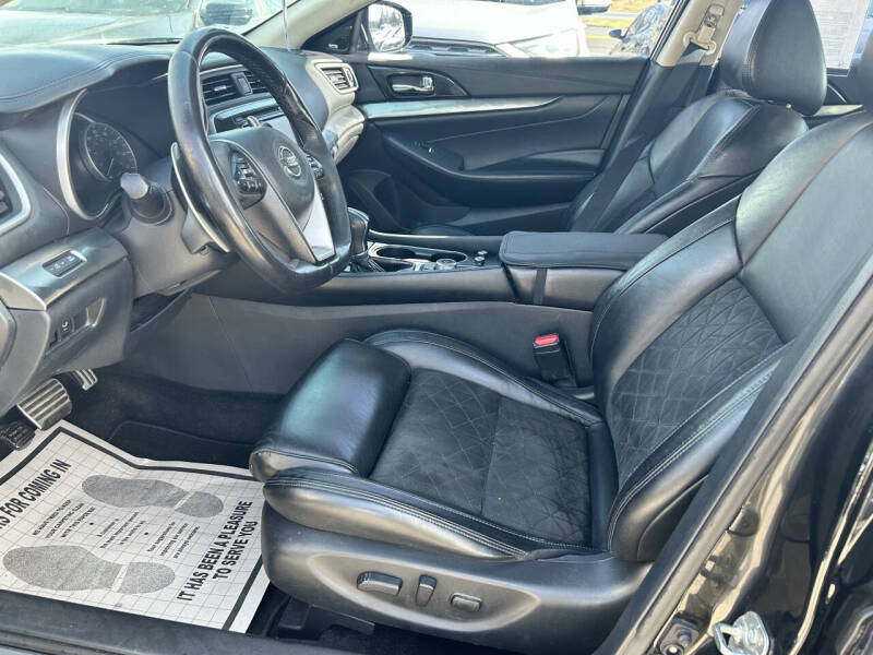 2017 Nissan Maxima 3.5 SR