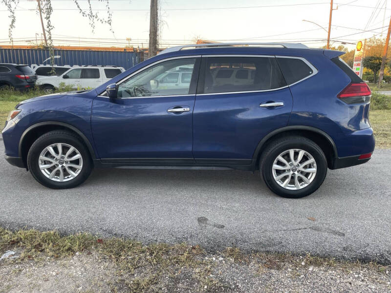 2017 Nissan Rogue SV