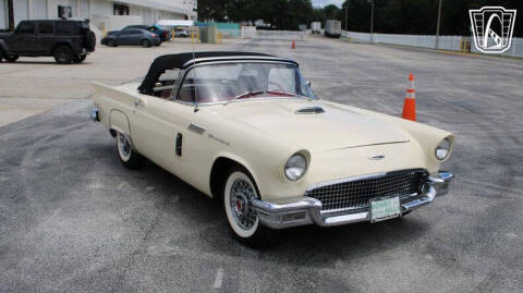 1957 Ford Thunderbird