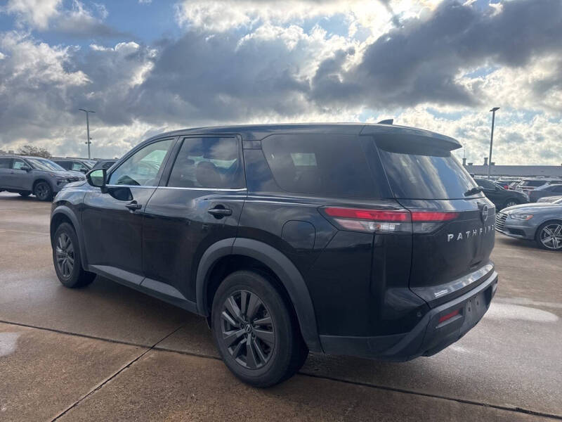 2022 Nissan Pathfinder S