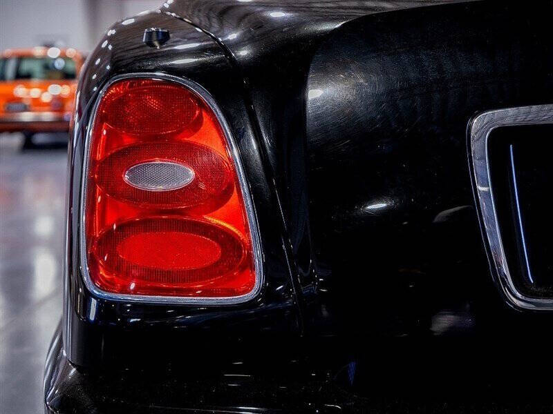 2008 Bentley Azure 18