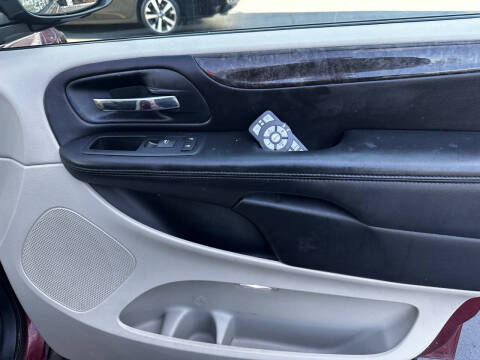 2011 Dodge Grand Caravan Crew