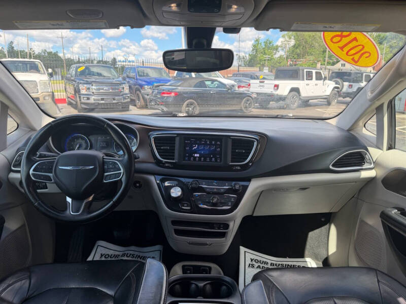 2018 Chrysler Pacifica Touring L