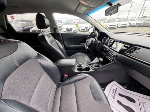 2017 Kia Niro EX