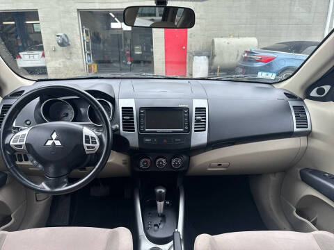 2007 Mitsubishi Outlander ES