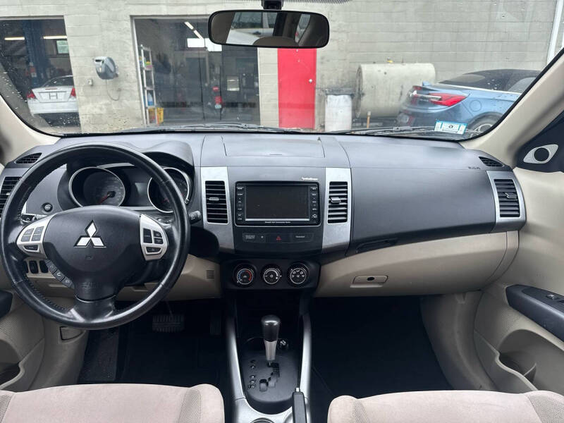 2007 Mitsubishi Outlander ES