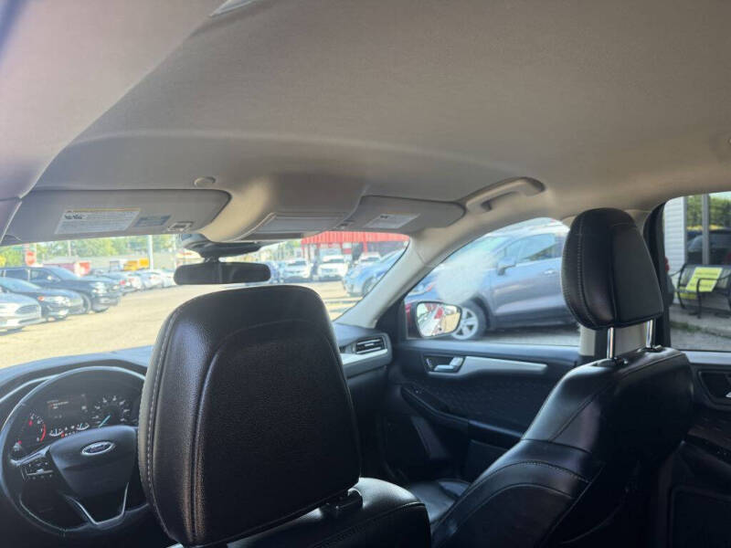 2020 Ford Escape SEL