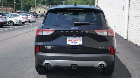 2021 Ford Escape Titanium