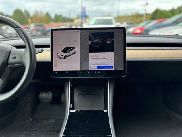 2018 Tesla Model 3 Mid Range