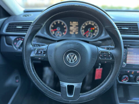 2015 Volkswagen Passat 1.8T Sport