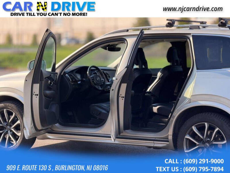 2016 Volvo XC90 T6 Momentum