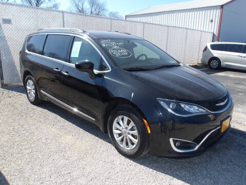 2017 Chrysler Pacifica Touring Plus