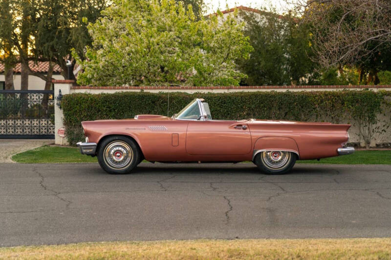 1957 Ford Thunderbird