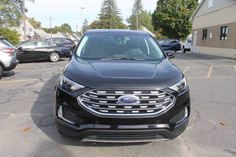 2024 Ford Edge Titanium