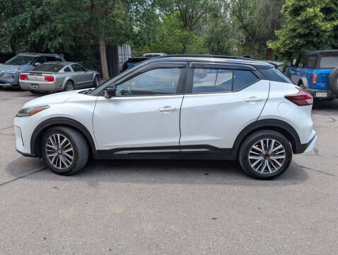 2021 Nissan Kicks SR