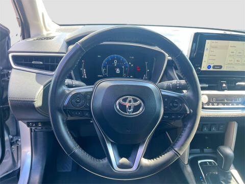 2024 Toyota Corolla Cross XLE