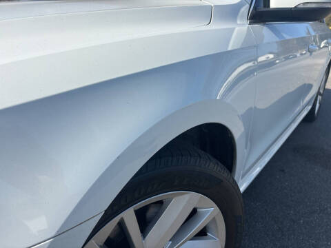 2018 Volkswagen Passat 2.0T SE