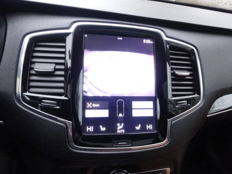 2018 Volvo XC90 T6 Momentum