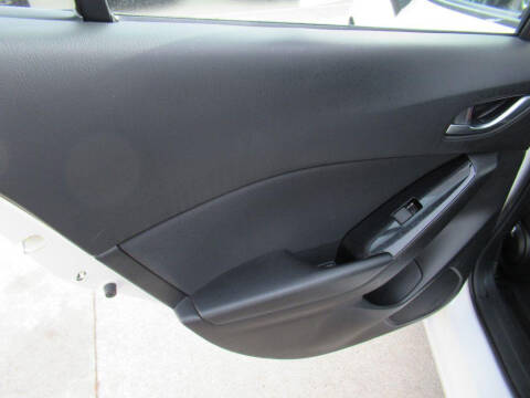 2017 Mazda MAZDA3 Sport