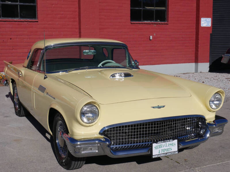 1957 Ford Thunderbird