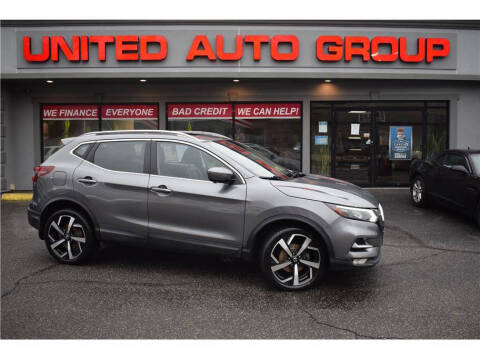 2020 Nissan Rogue Sport for sale at United Auto Group in Putnam CT