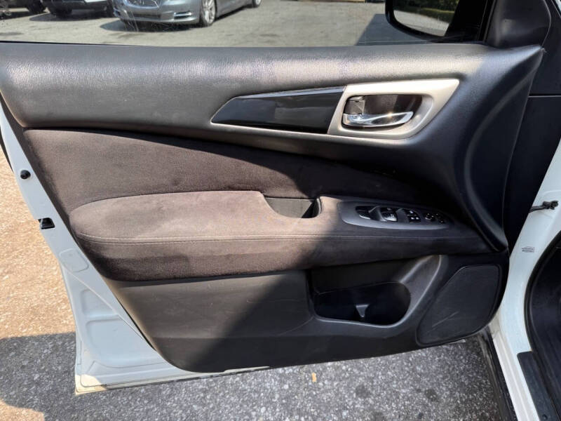 2013 Nissan Pathfinder S