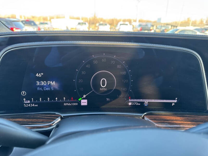 2023 Cadillac Escalade ESV Premium Luxury