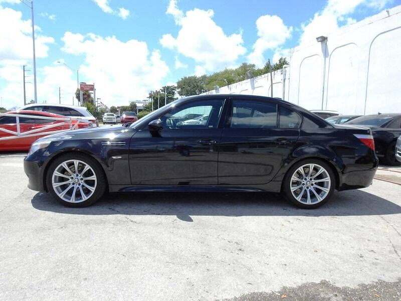 2006 BMW M5  - $18,900