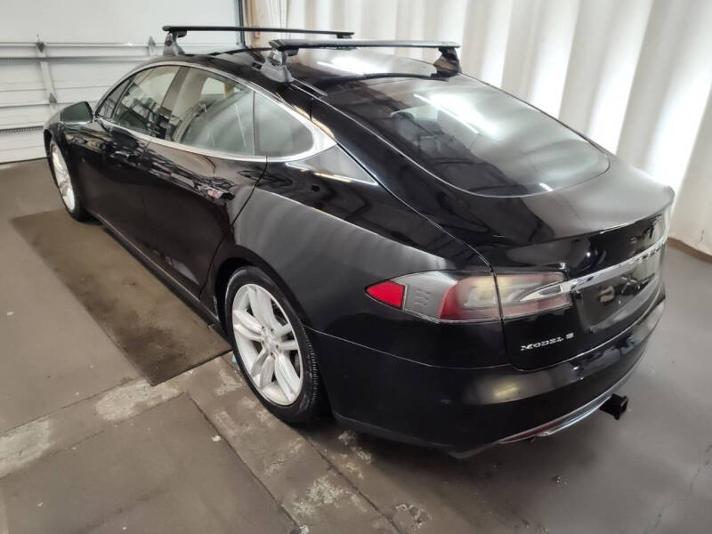 Used 2015 Tesla Model S 70D with VIN 5YJSA1S25FF091576 for sale in Kirkland, WA