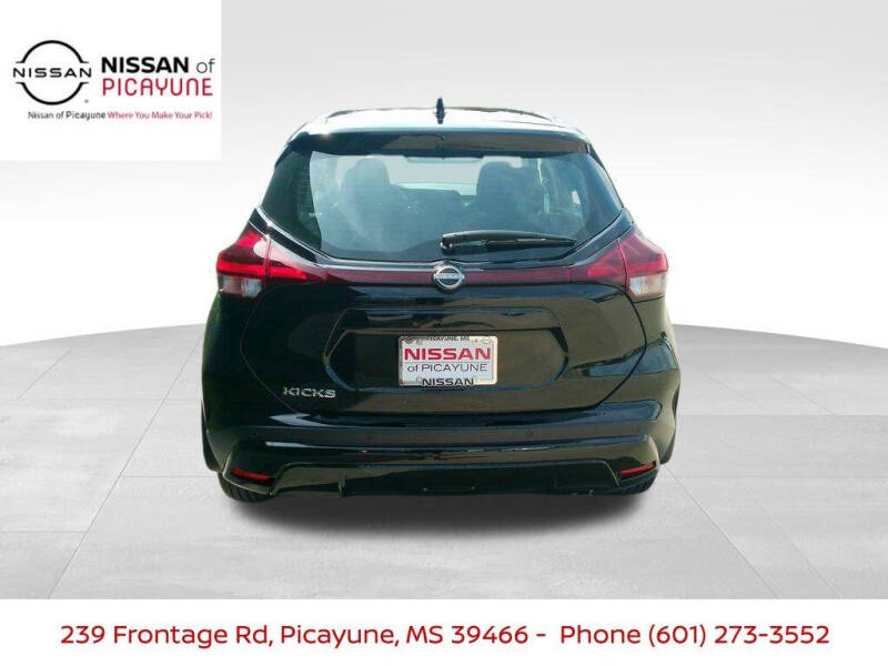 2025 Nissan Kicks Play S