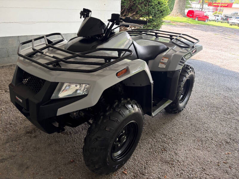 2024 Tracker 450