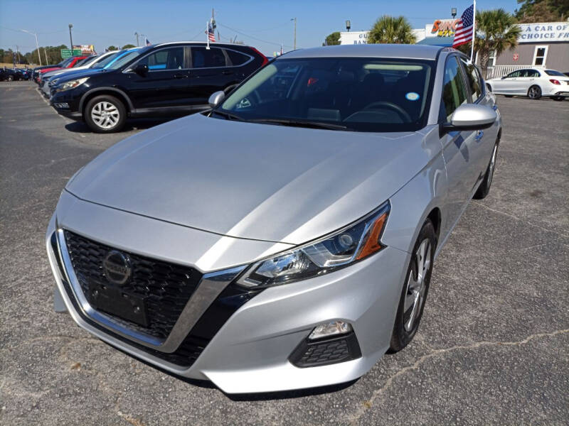 2020 Nissan Altima for sale at Sun Coast City Auto Sales in Mobile AL