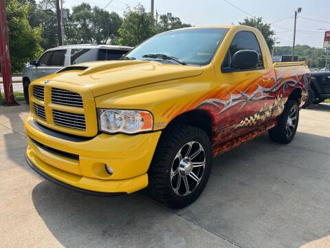 2004 Dodge Ram 1500 for sale at Azteca Auto Sales LLC in Des Moines IA