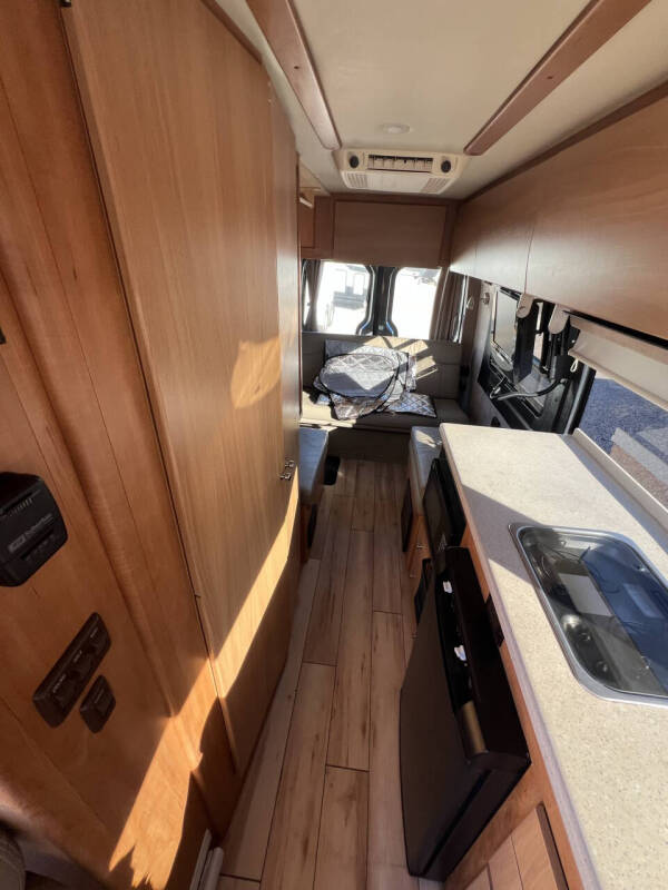 2009 Winnebago ERA 170XL Class B