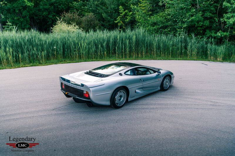 1993 Jaguar XJ 220