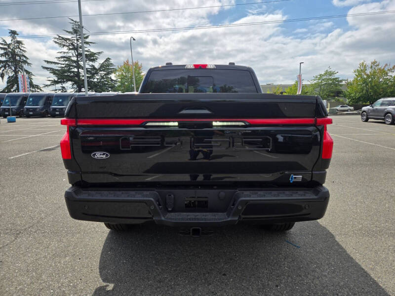 2025 Ford F-150 Lightning Lariat