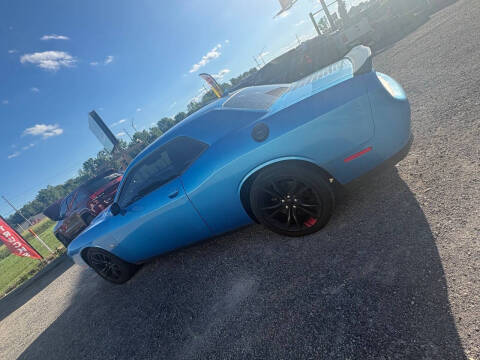 2016 Dodge Challenger SXT Plus